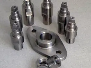 Peças em aço inox usinadas para a indústria